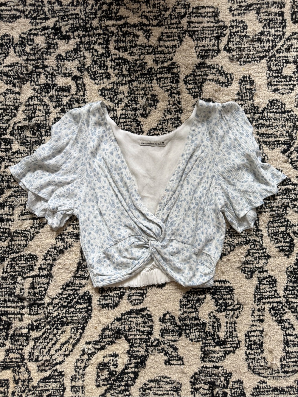 Abercrombie Flutter Sleeve Cropped Blouse
